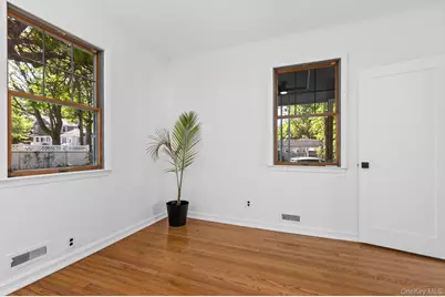 25 Bay Street, Bronx, NY 10464 - Photo 9