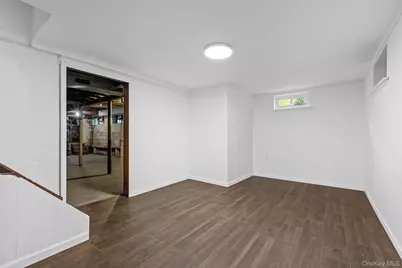 25 Bay Street, Bronx, NY 10464 - Photo 21