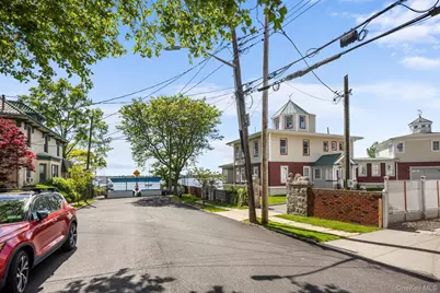 25 Bay Street, Bronx, NY 10464 - Photo 27