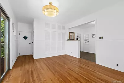 25 Bay Street, Bronx, NY 10464 - Photo 15