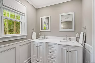 128 Cove Road, Huntington, NY 11743 - Photo 23