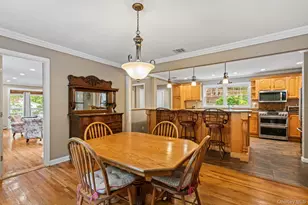 128 Cove Rd, Huntington, NY 11743 - Photo 5