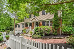 128 Cove Rd, Huntington, NY 11743 - Photo 3