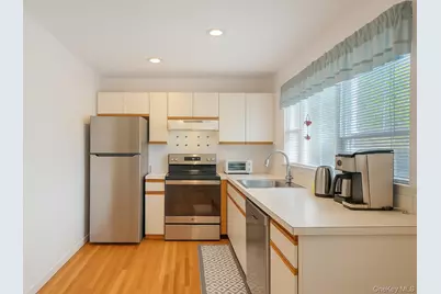 28 Huntting Road, East Hampton, NY 11937 - Photo 3