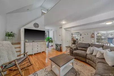 28 Huntting Road, East Hampton, NY 11937 - Photo 5