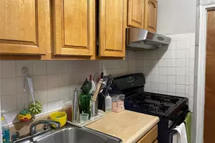 87-70 173rd St, Jamaica, NY 11432 - Photo 7