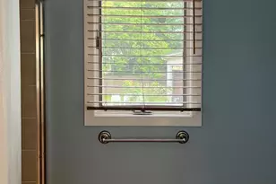 13 Reinhart Ct, Melville, NY 11747 - Photo 9