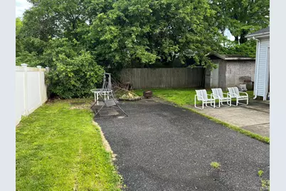 13 Reinhart Court, Melville, NY 11747 - Photo 17