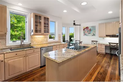 560 Grand Avenue, Balmville, NY 12550 - Photo 19