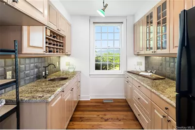 560 Grand Avenue, Balmville, NY 12550 - Photo 21