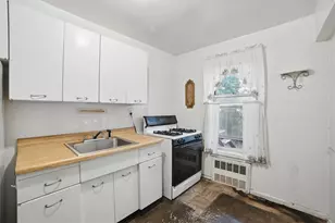 682 Tuckahoe Rd, Yonkers, NY 10710 - Photo 11