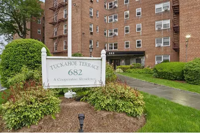 682 Tuckahoe Road #1A, Yonkers, NY 10710 - Photo 1