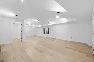 19 Maple Ave, Cedarhurst, NY 11516 - Photo 21