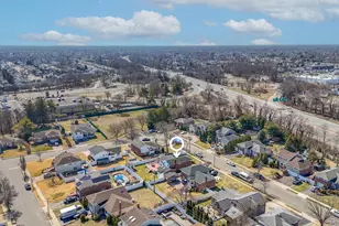 3 Chapin, Farmingdale, NY 11735 - Photo 7