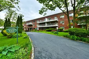 320 E Shore Rd, Great Neck, NY 11023 - Photo 3