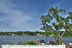 320 E Shore Rd, Great Neck, NY 11023 - Photo 25