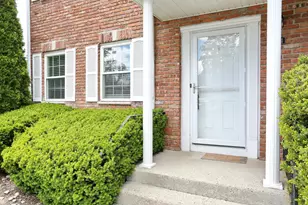 554 Kensico Ct, Suffern, NY 10901 - Photo 5