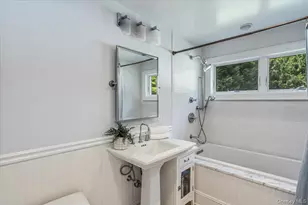 130 Sands Point Rd, Sands Point, NY 11050 - Photo 15