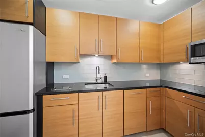 1 Renaissance Square #10B, White Plains, NY 10601 - Photo 7