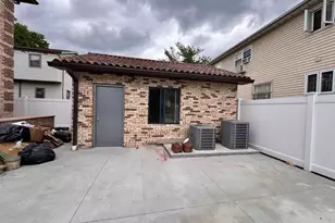 208-04 47th Ave, Bayside, NY 11361 - Photo 15