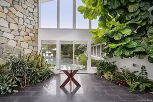 28 Deeringwood Ln, Babylon, NY 11702 - Photo 5