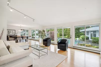 28 Deeringwood Lane, Babylon, NY 11702 - Photo 7