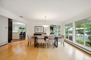 28 Deeringwood Ln, Babylon, NY 11702 - Photo 9