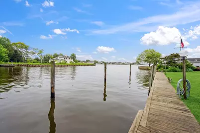 28 Deeringwood Lane, Babylon, NY 11702 - Photo 27