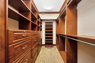 19 Holiday Pond Rd, Jericho, NY 11753 - Photo 17