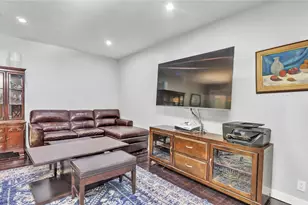 16 Stoner Ave, Great Neck, NY 11021 - Photo 5