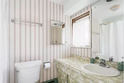 6 Bay View Drive, Hampton Bays, NY 11946 - Photo 17