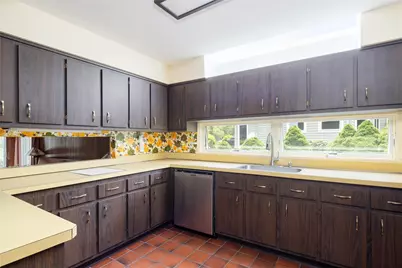 6 Bay View Drive, Hampton Bays, NY 11946 - Photo 11