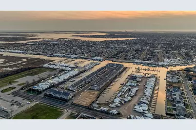 7 Ocean Watch Court, Freeport, NY 11520 - Photo 29