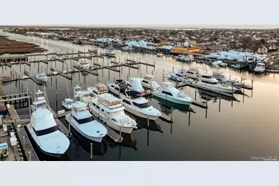 8 Ocean Watch Court, Freeport, NY 11520 - Photo 31