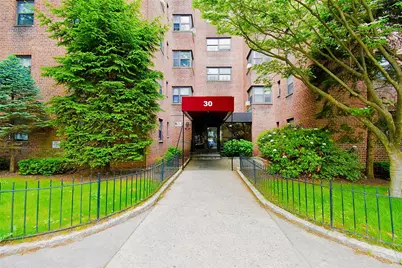 30 Fleetwood Avenue #3D, Mount Vernon, NY 10552 - Photo 1