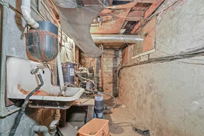 1670 Putnam Avenue, Ridgewood, NY 11385 - Photo 17