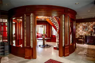 17 Split Rock Dr, Great Neck, NY 11024 - Photo 7