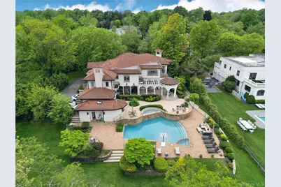 17 Split Rock Drive, Great Neck, NY 11024 - Photo 1