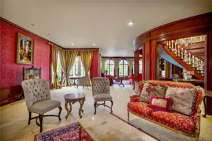 17 Split Rock Dr, Great Neck, NY 11024 - Photo 9