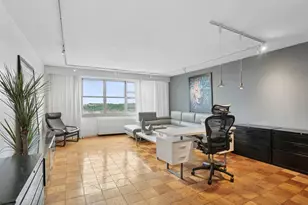 135 Ocean Pkwy, Brooklyn, NY 11218 - Photo 3
