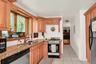 10 Catawba Dr, West Nyack, NY 10994 - Photo 35