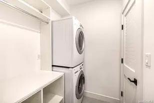 11 Ocean Watch Ct, Freeport, NY 11520 - Photo 21