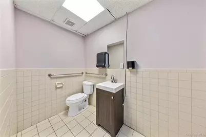 37-20 74th Street #4th Fl, Jackson Heights, NY 11372 - Photo 7