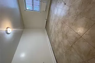 2110 Light St, Bronx, NY 10466 - Photo 33