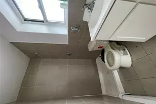 2110 Light St, Bronx, NY 10466 - Photo 27