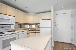 440 W Broadway, Long Beach, NY 11561 - Photo 5