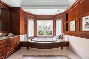 10 Orchard Ln, Old Westbury, NY 11568 - Photo 19