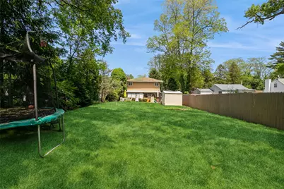 22 Landscape Drive, Wheatley Heights, NY 11798 - Photo 7