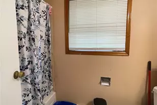 230 Park Ave, Freeport, NY 11520 - Photo 7