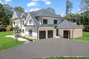 11 Ingold Dr, Dix Hills, NY 11746 - Photo 3